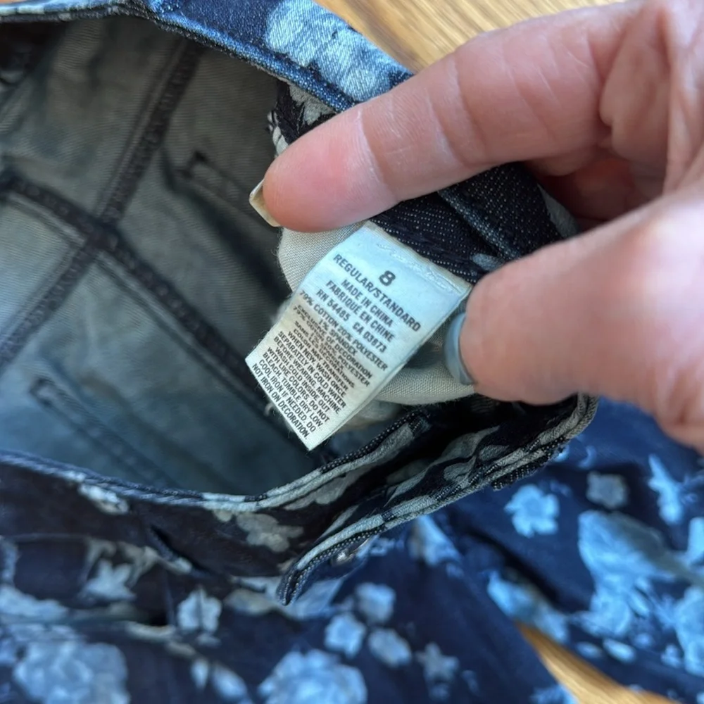 American Eagle stretch floral jeans - Picture 3 of 4